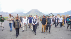 jalur lingkar kaldera
